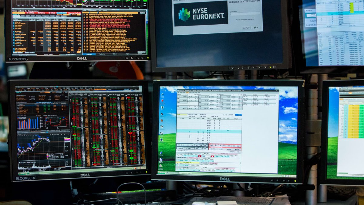 Bloomberg Plans to Integrate GPT-Style A.I. Into Its Terminal - Vimarsana News