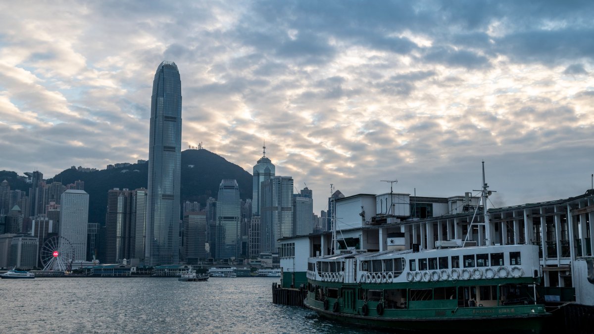 Asia Markets Trade Mixed; Fed Warns of Recession Risk Triggered by Banking Crisis - Vimarsana News
