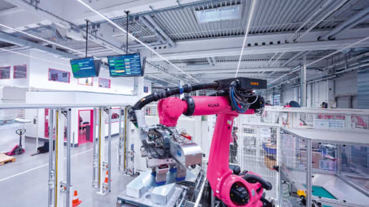 From Making Parts With A.I. to Digitally Cloning Cars: What Factories Will Look Like in the Future - Vimarsana News