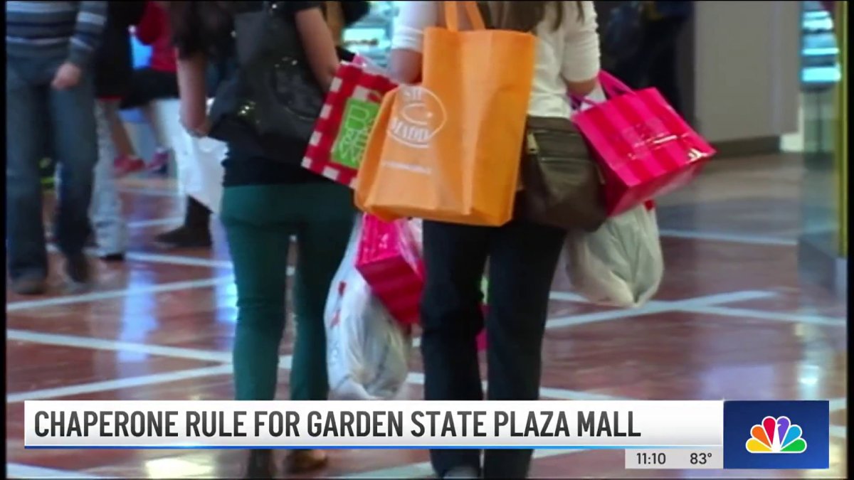 Garden State Plaza Mall implements new chaperone policy - CBS New York