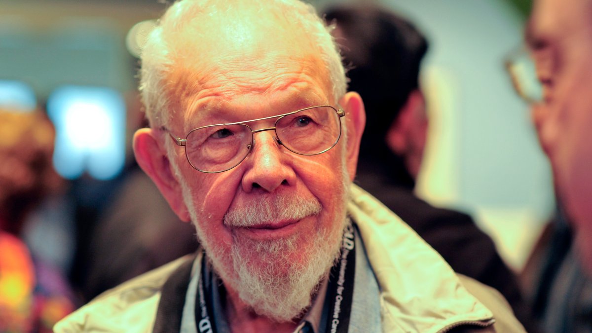 Mad Magazine Cartoonist Al Jaffee Dead at 102 – NBC New York - Vimarsana News