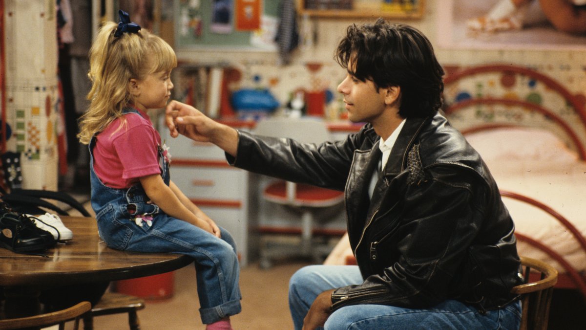 John Stamos Recalls Getting the Olsen Twins Fired From 'Full House' – NBC New York - Vimarsana News
