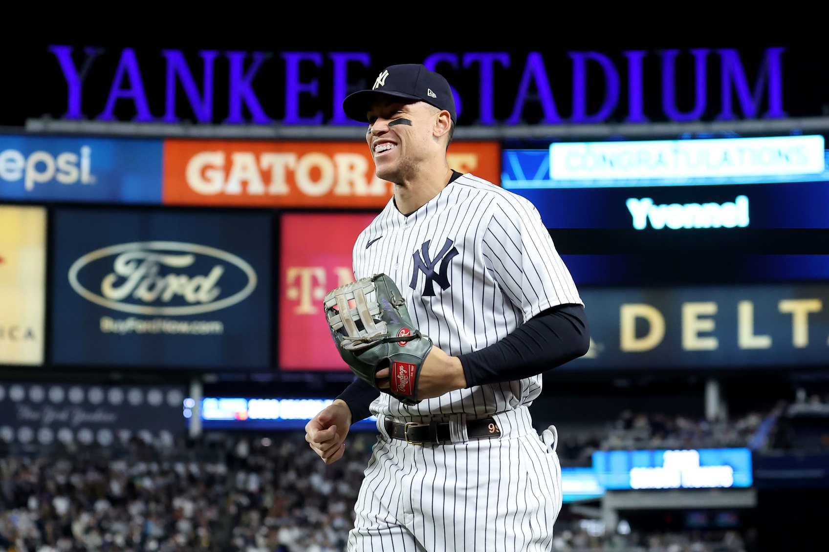 Yankees' Aaron Judge Robs Angels' Shohei Ohtani of HR With Epic