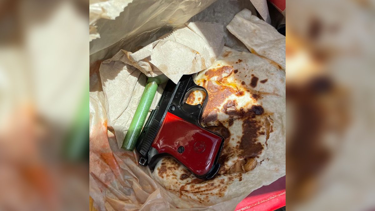 Gun Found in Taco Bell Quesadilla During Traffic Stop – NBC New York - Vimarsana News