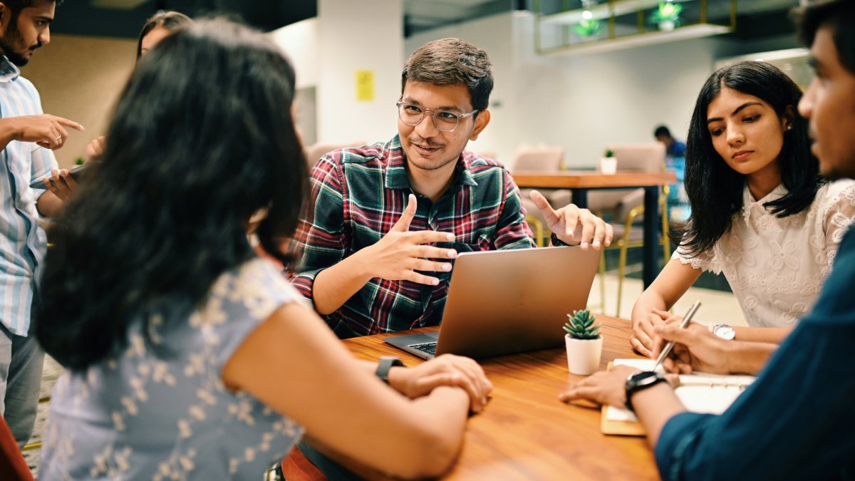 Harvard-Trained Psychologist: Emotionally Intelligent People Use This 'Hidden Key' to Deal With Annoying Co-Workers – NBC New York - Vimarsana News