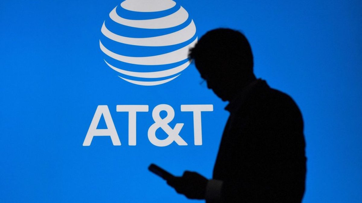 Deadline to Claim Your Share of AT&T Slow Data Speed Settlement Nears. Here's What to Know