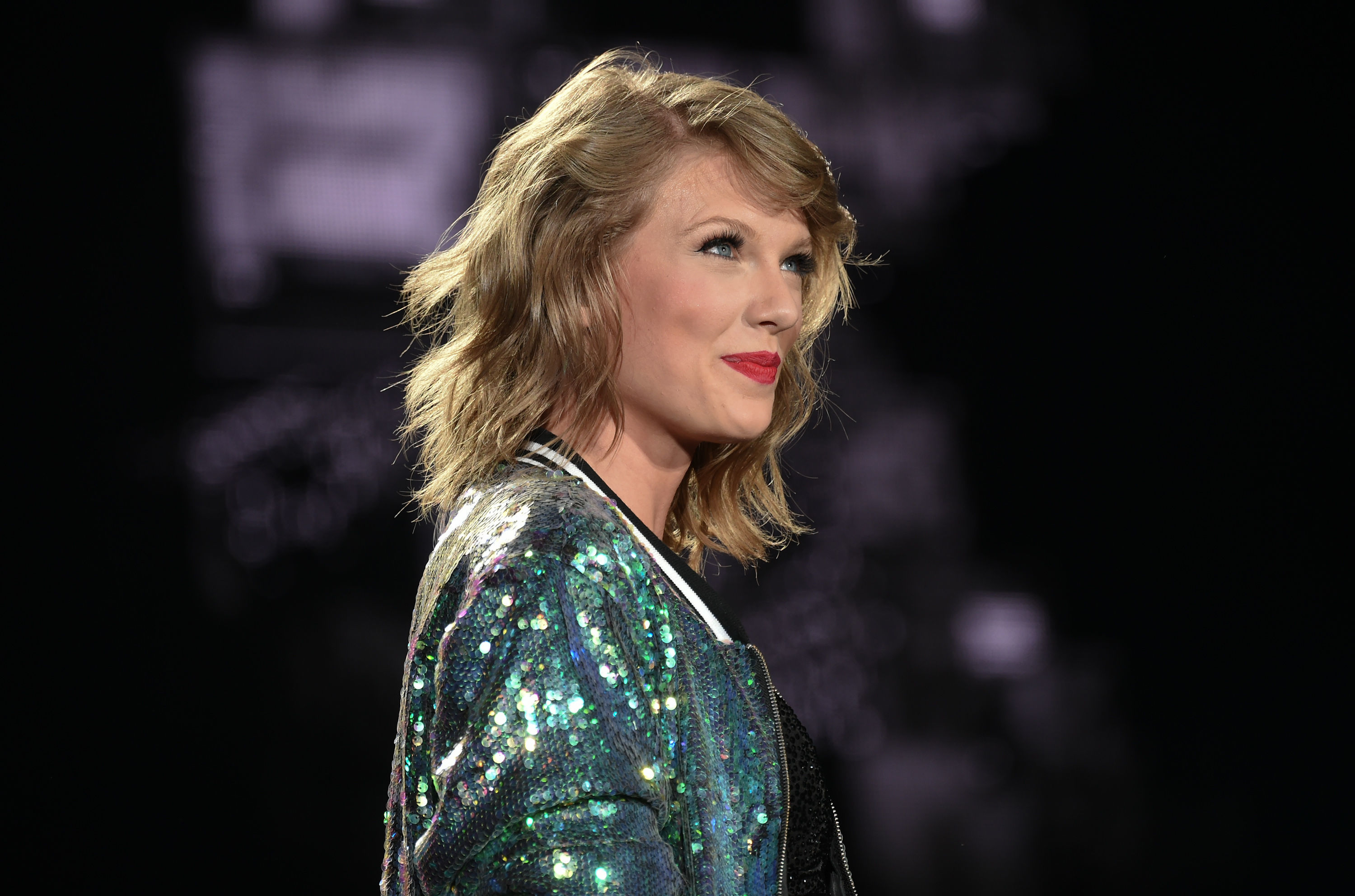 Taylor Swift Reaches Billionaire Status – NBC New York