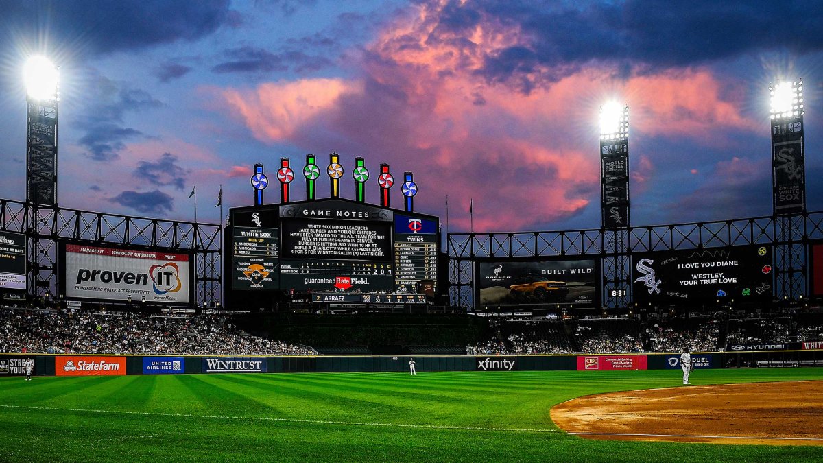 Shooting leaves 2 injured inside Chicago White Sox stadium as Vanilla