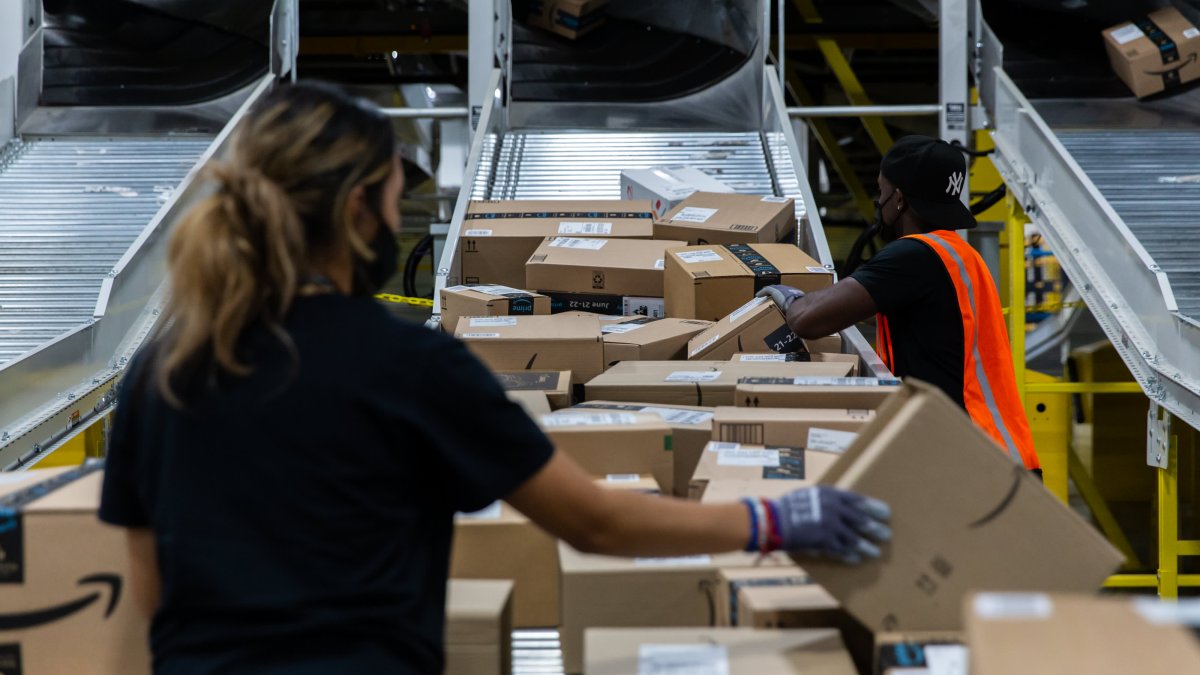 Amazon Says Prime Day Will Run July 11 and 12, Introduces Invite-Only Deals - Vimarsana News