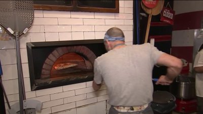 NYC cracking down on coal, wood-fired pizza ovens – NBC New York
