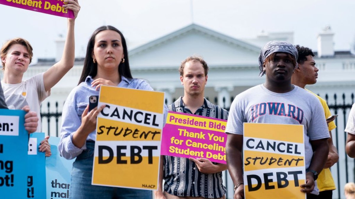 Student loan payment pause is ending. Here's everything you need to know – NBC New York - Vimarsana News