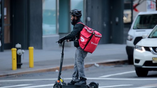 NYC Doordash, Uber Eats delivery workers to get minimum pay rate – NBC ...