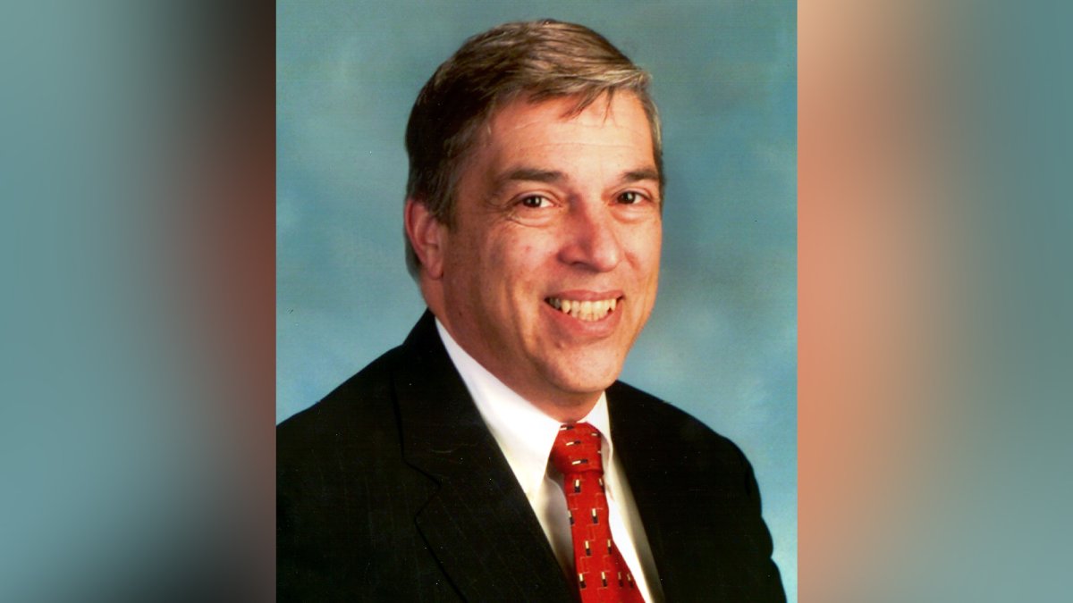 Robert Hanssen: Notorious spy dies in prison – NBC New York - Vimarsana News