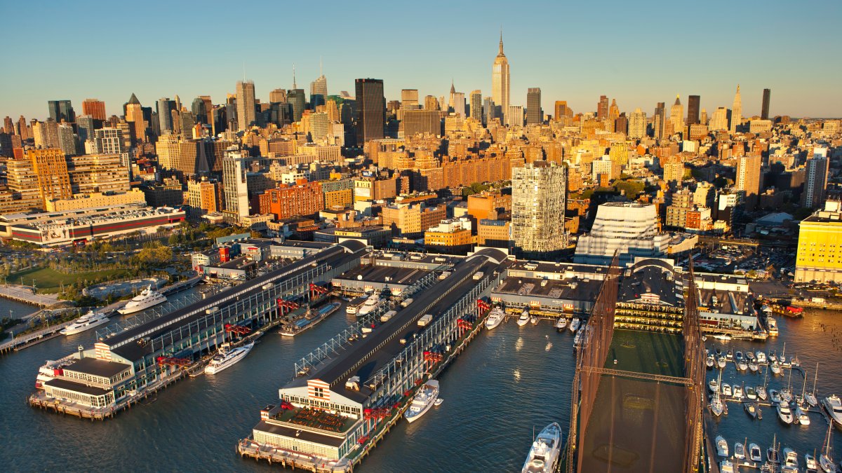 Man Dies After Pulled from Hudson River in Manhattan’s Chelsea