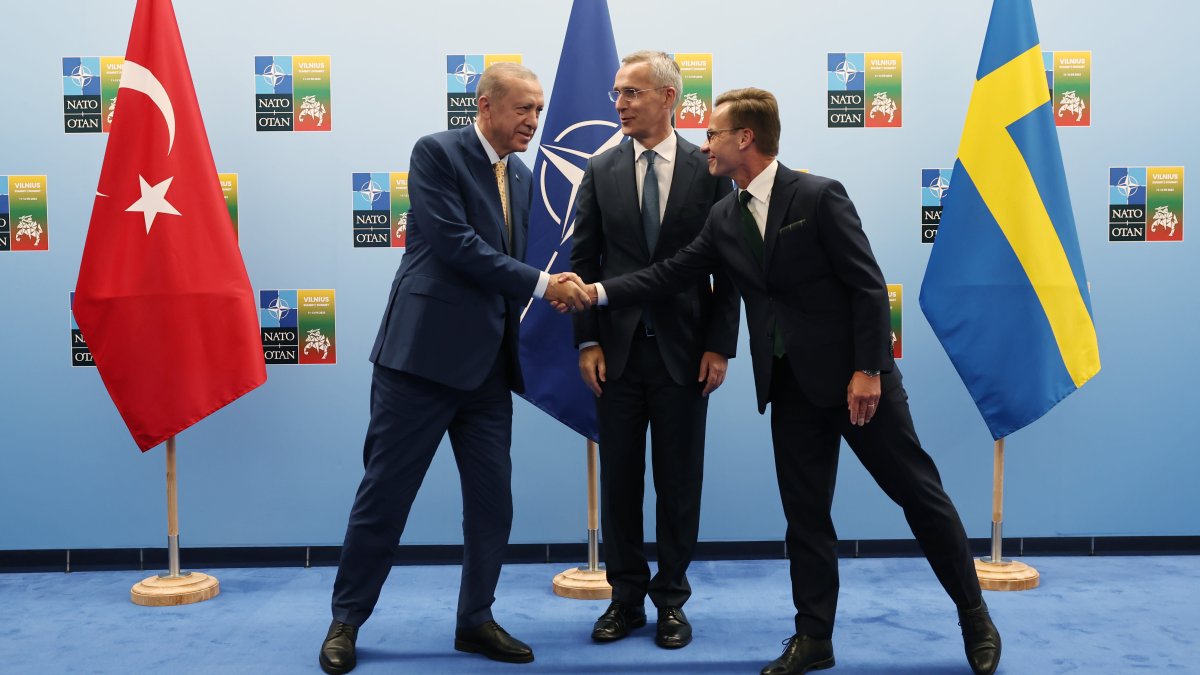 Sweden Set to Join NATO With Turkey's Approval; Putin Met With Prigozhin Days After Mutiny