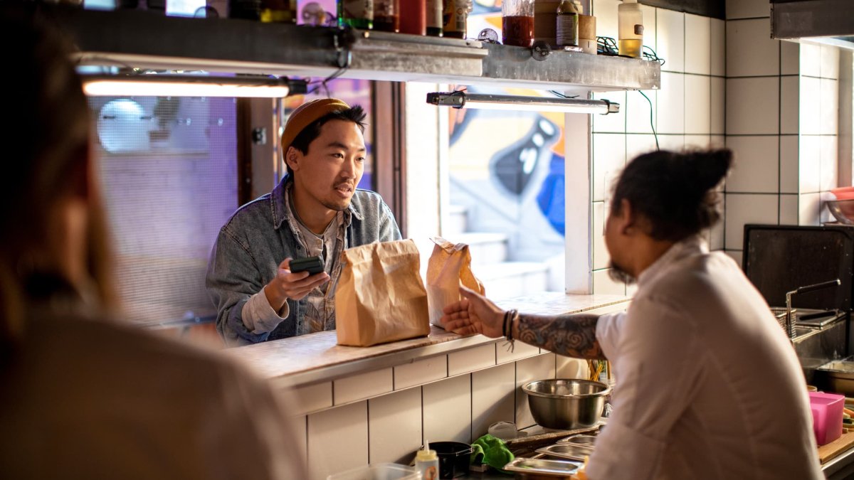 3 places people say they never tip amid 'tipflation': 'It's out of control' – NBC New York - Vimarsana News
