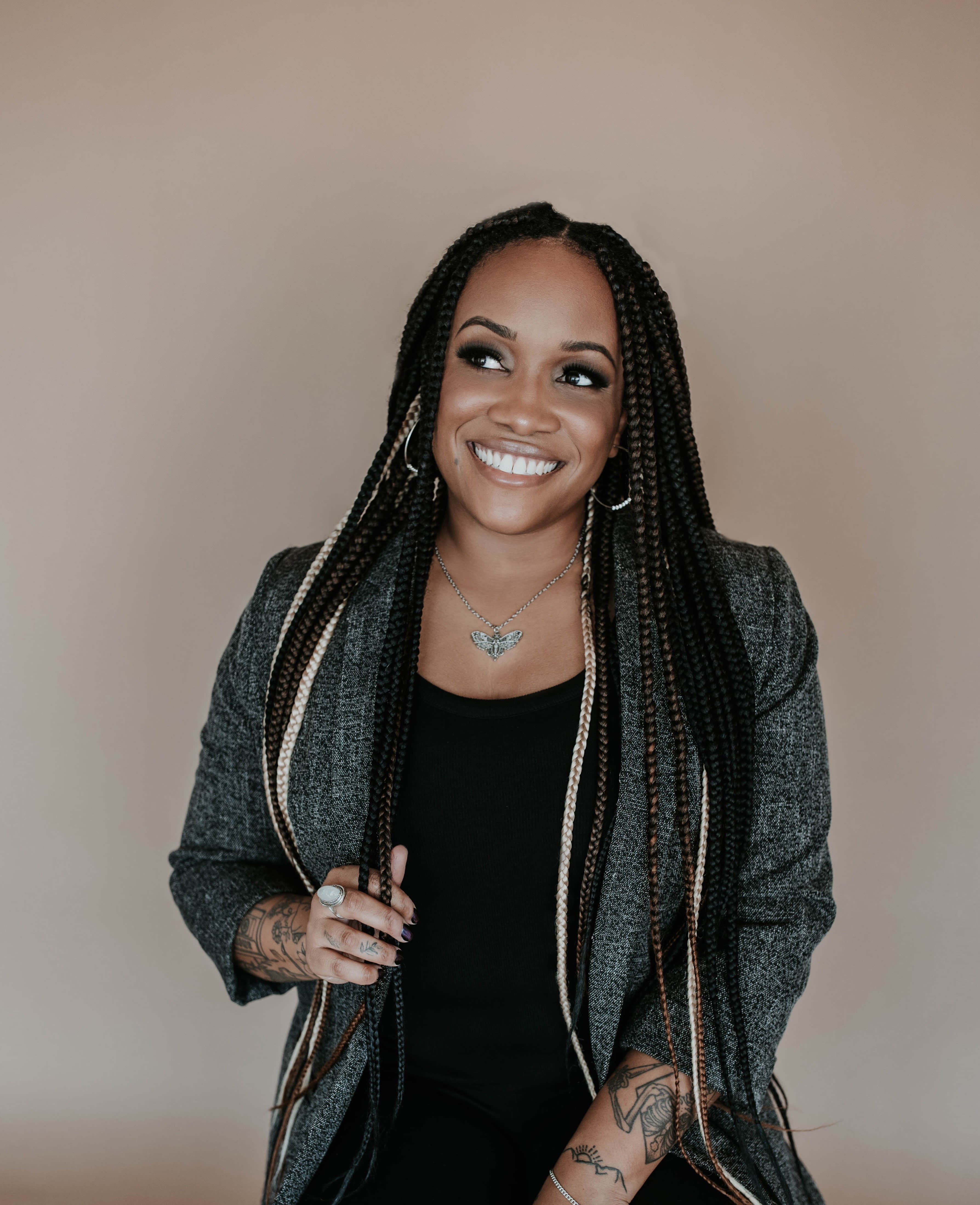 30-year-old increased her salary by over $100K in 2 years using this simple job search strategy - Vimarsana News