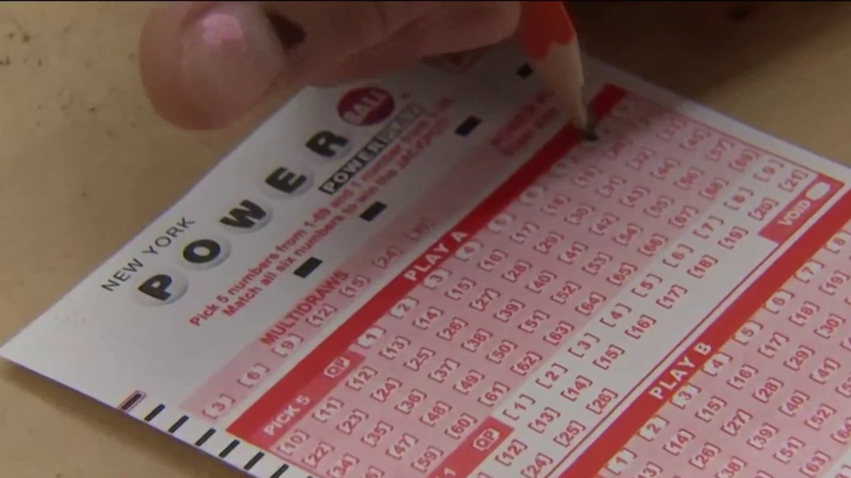 Lotto Fever As Powerball Mega Millions Jackpots Soar Nbc New York