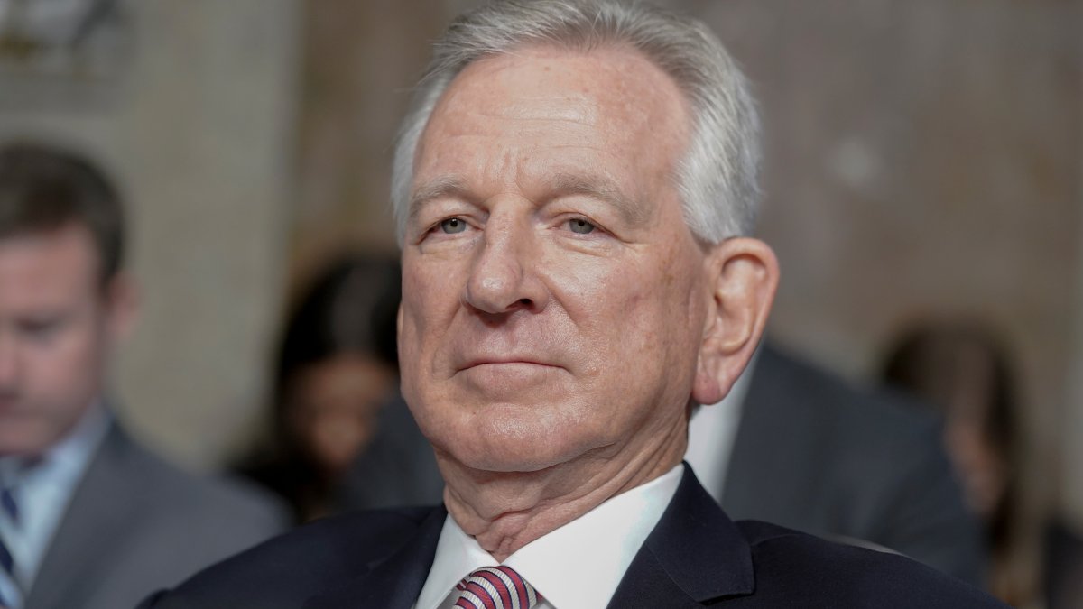 US military promotions paused amid Congress standoff – NBC New York - Vimarsana News