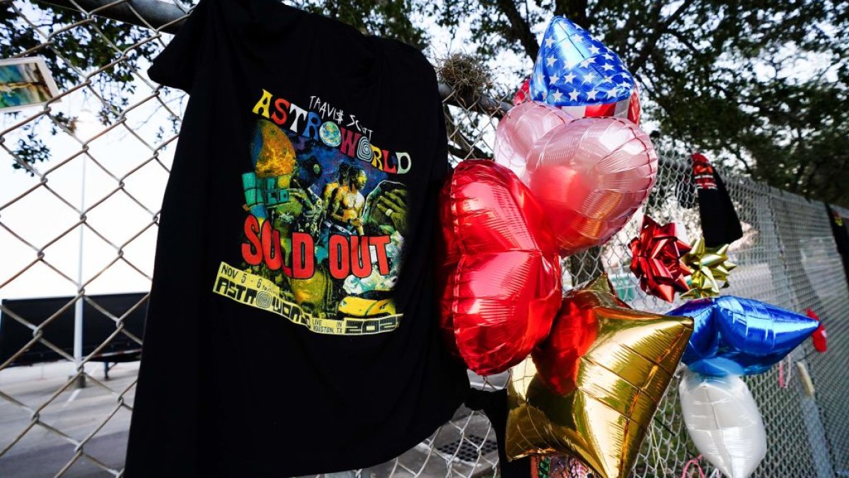Houston Police release full report into Travis Scott's Astroworld festival  tragedy – NBC New York