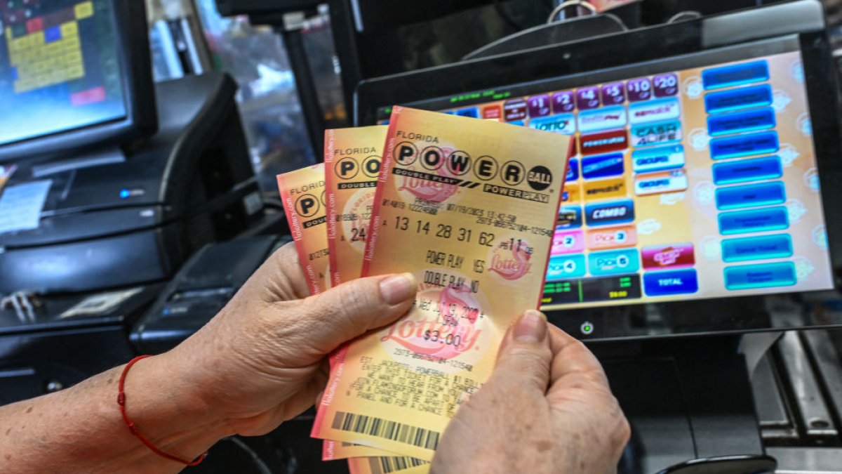 Do you have to be a US citizen to win the Powerball lottery jackpot? - Vimarsana News