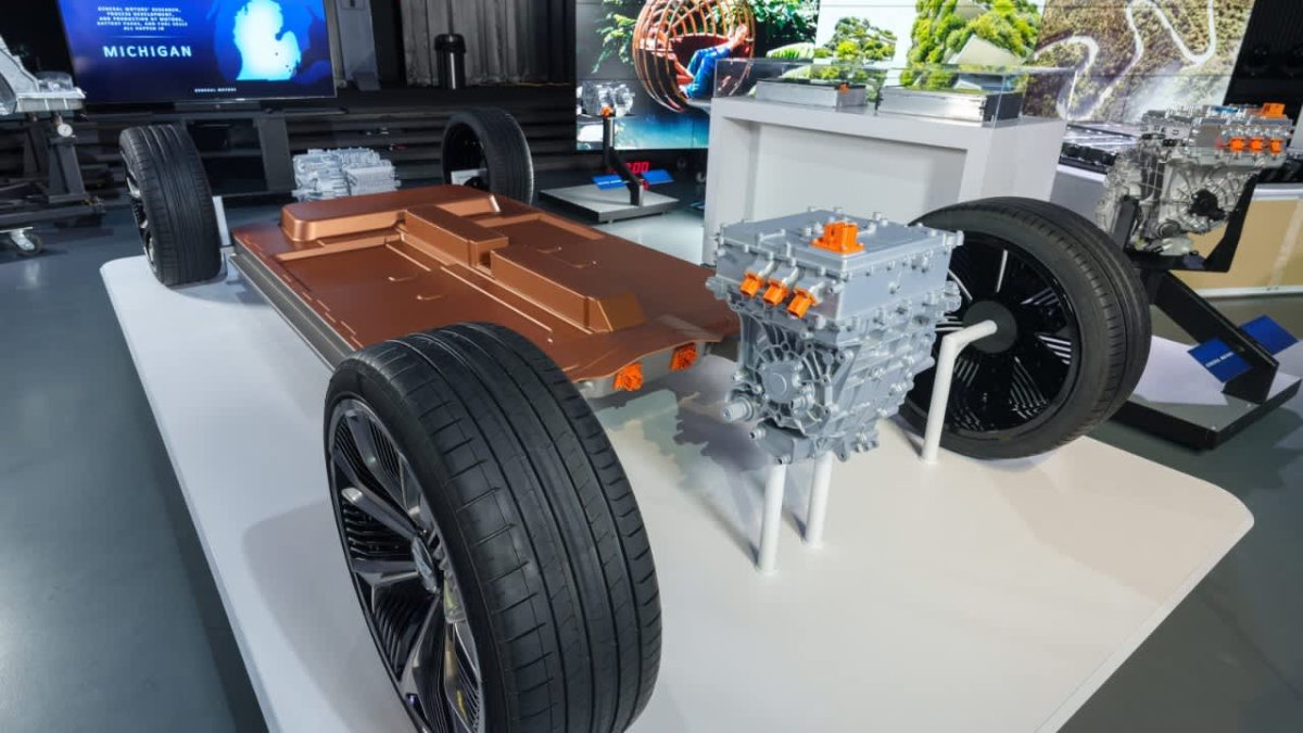 GM's Ultium agrees to increase EV battery worker pay by 25% on average - Vimarsana News