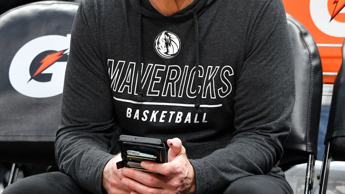 Billionaire Mark Cuban doesn't want money to change him: 'I try to be the same person I was when I was poor' – NBC New York - Vimarsana News