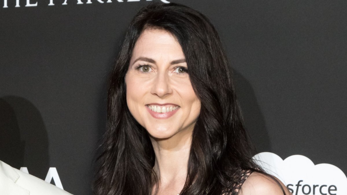 MacKenzie Scott has donated $146 million to 24 nonprofits in 2023 – NBC New York - Vimarsana News
