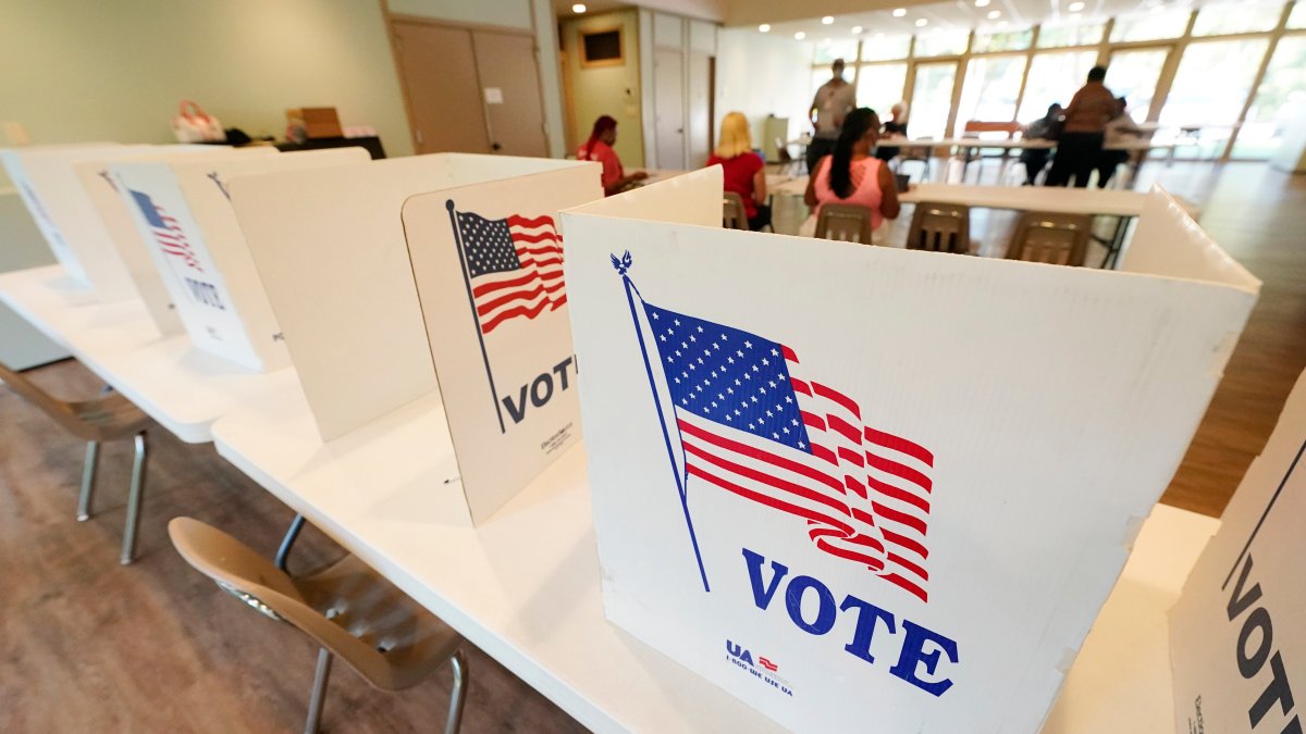 Election workers face death threats, lynching warnings nationwide, officials say – NBC New York - Vimarsana News