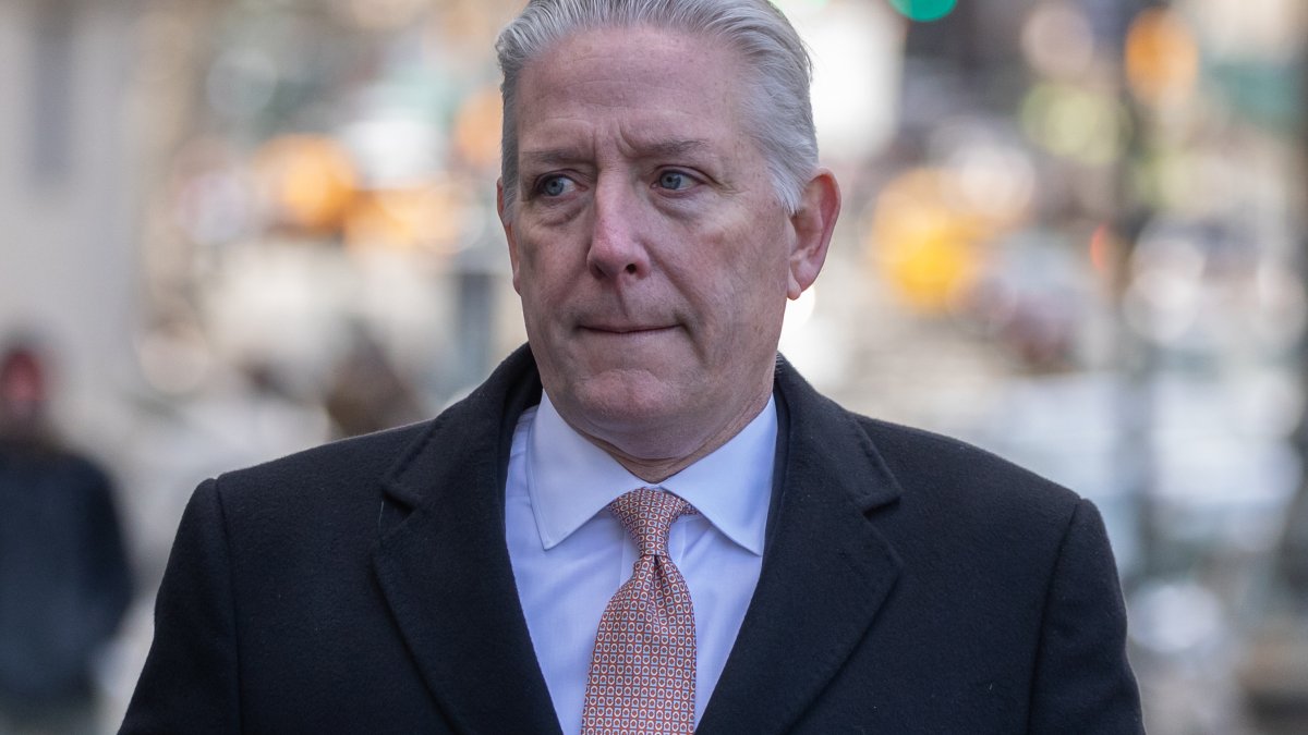 Ex Top Fbi Agent Charles Mcgonigal Pleads Guilty To Violating Us