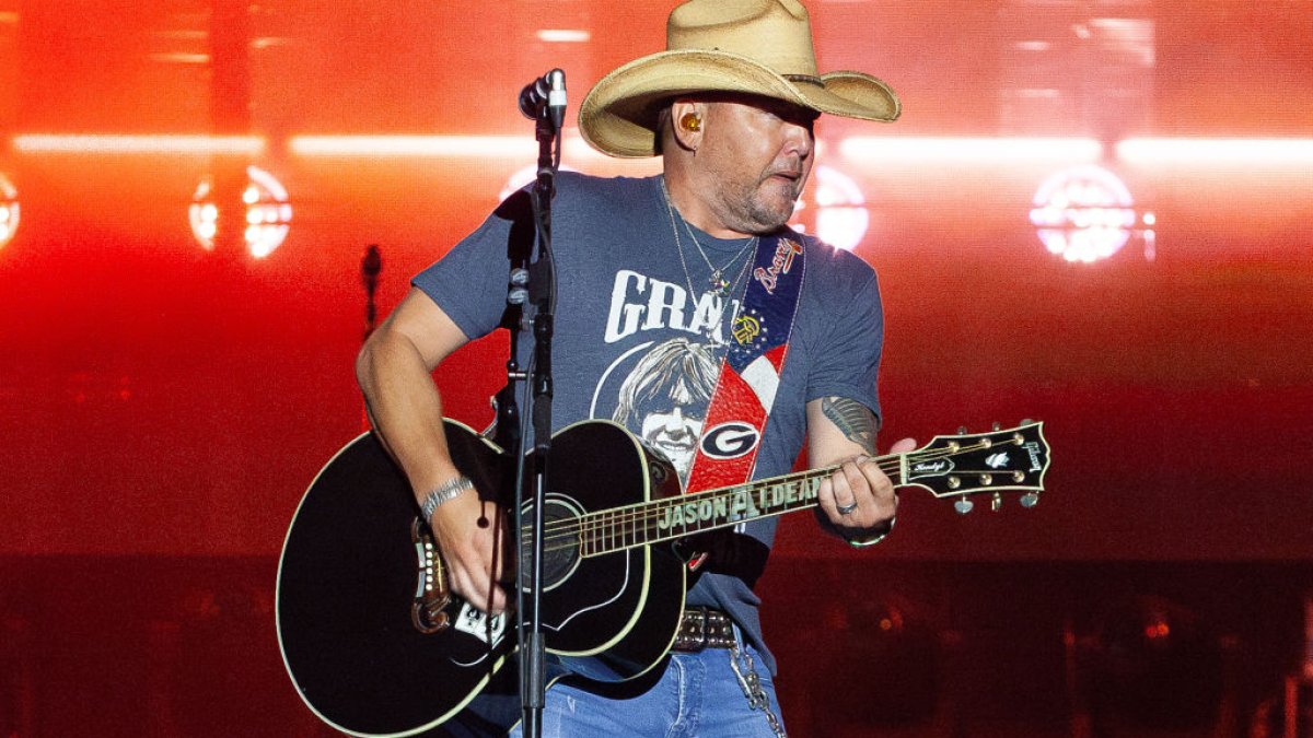 Jason Aldean announces new album featuring controversial 'Try That in a Small Town' – NBC New York - Vimarsana News
