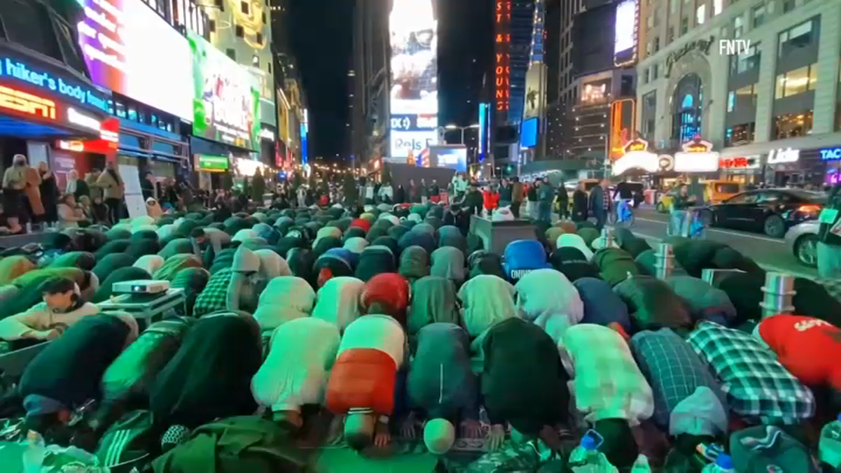 在纽约市，穆斯林祷告的呼唤现在可以在公共场所广播，无需许可证