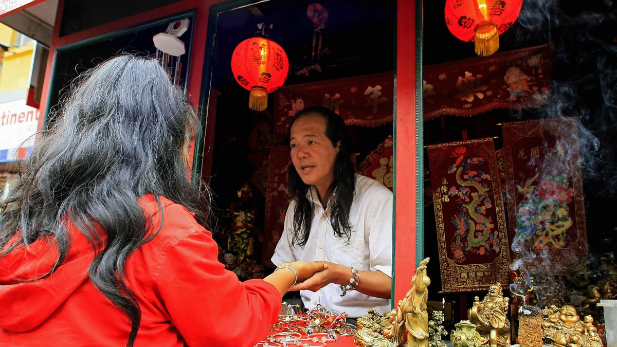 'Who should I hire? Will I get rich?' Fortune telling is a booming business in Singapore – NBC New York - Vimarsana News
