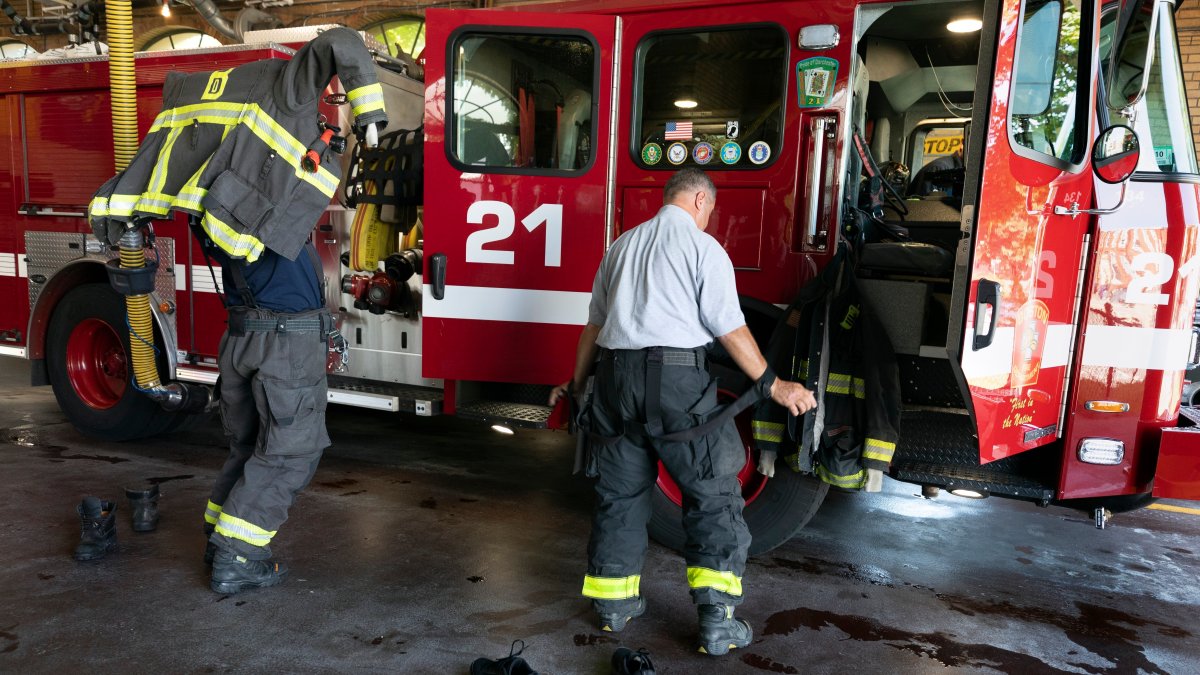 Toxic chemicals in firefighter gear could increase cancer risk – NBC New York - Vimarsana News