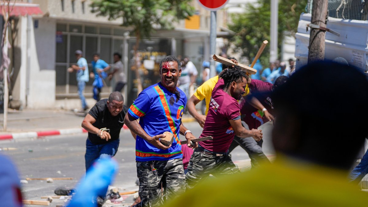 Eritreans get into violent clash in front of embassy in Israel – NBC New York - Vimarsana News