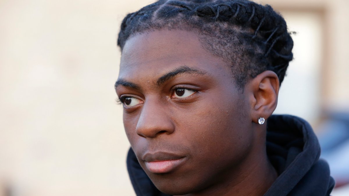 Texas family of Black student suspended for his hair is suing – NBC New York - Vimarsana News