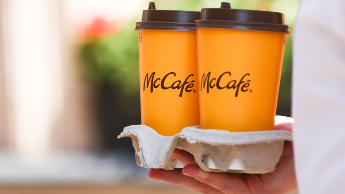 Woman sues McDonalds alleging 'severe burns' from spilled coffee – NBC New York - Vimarsana News