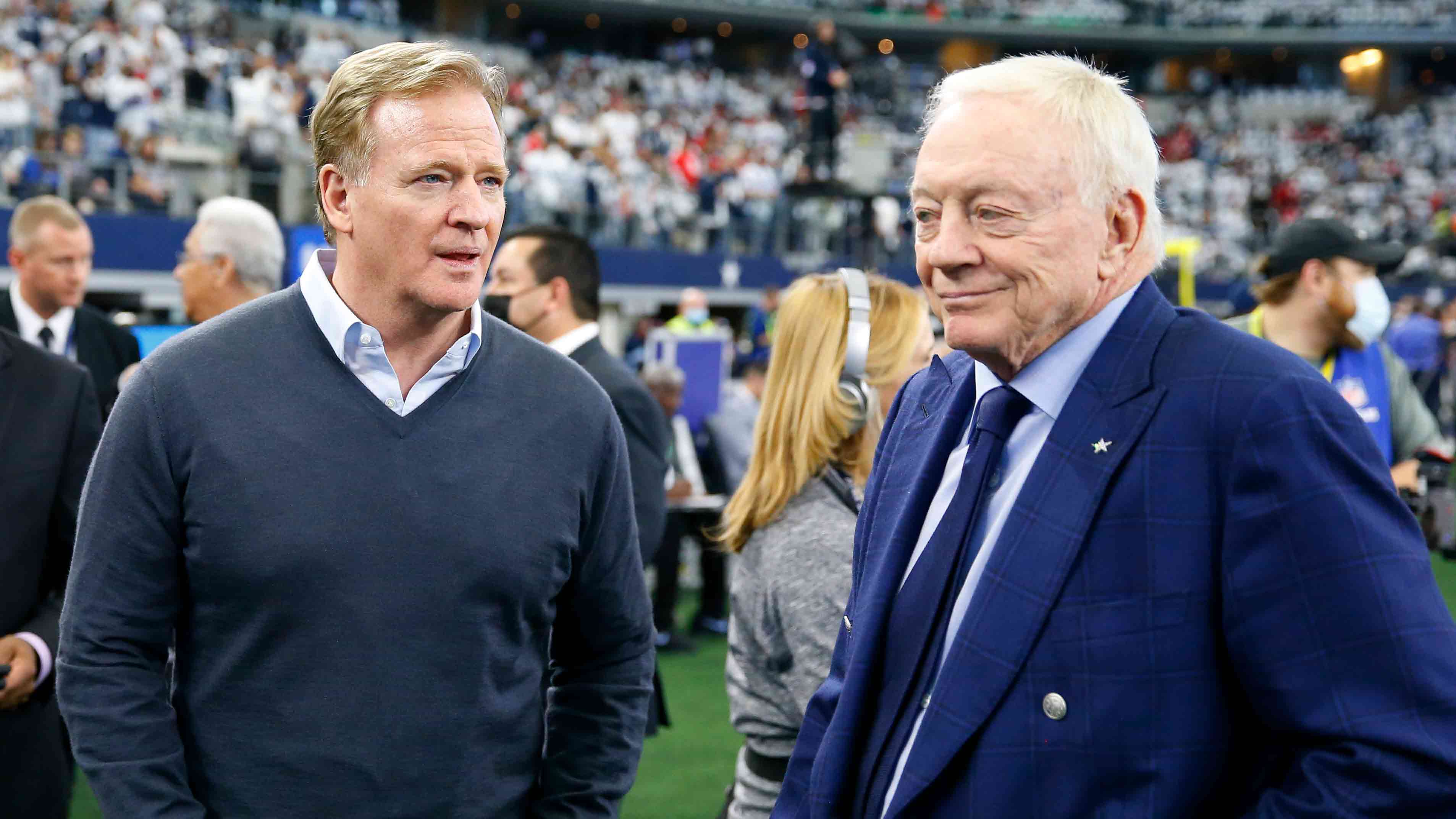 Jerry Jones provides color on why Dallas Cowboys selected John