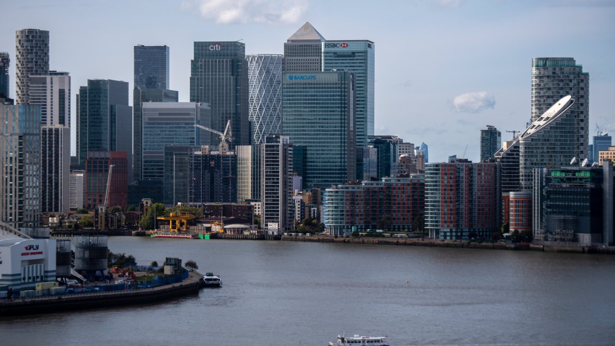 European stocks higher as positive momentum continues; UK GDP grows slightly - Vimarsana News