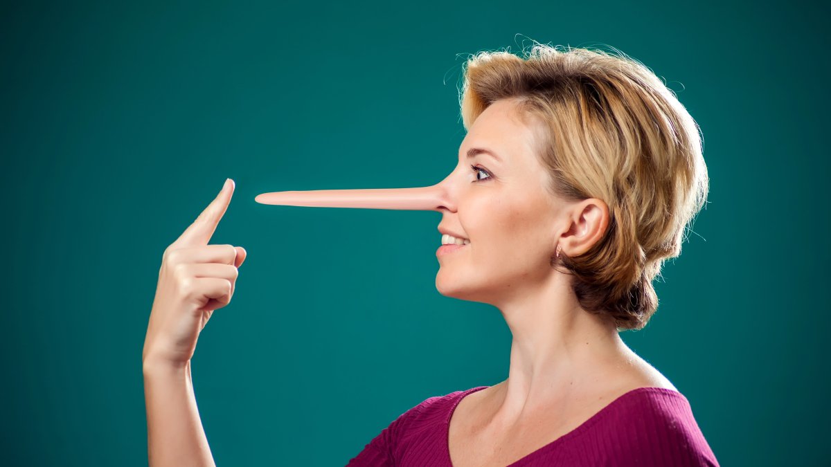 If you want to be good at catching liars, watch for these 9 'biggest' signs: Psychology experts – NBC New York - Vimarsana News