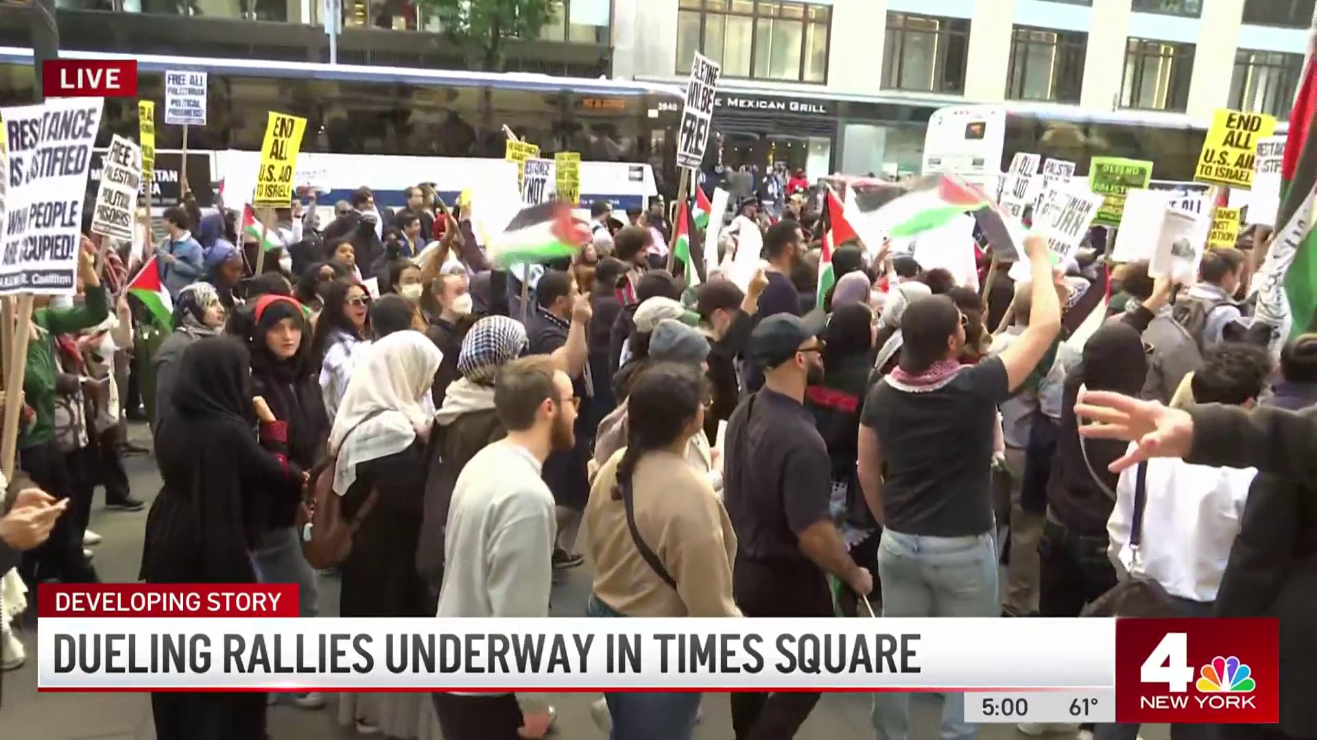 Demonstrere veltalende acceleration Times Square protests: Dueling rallies over Israel-Hamas war – NBC New York