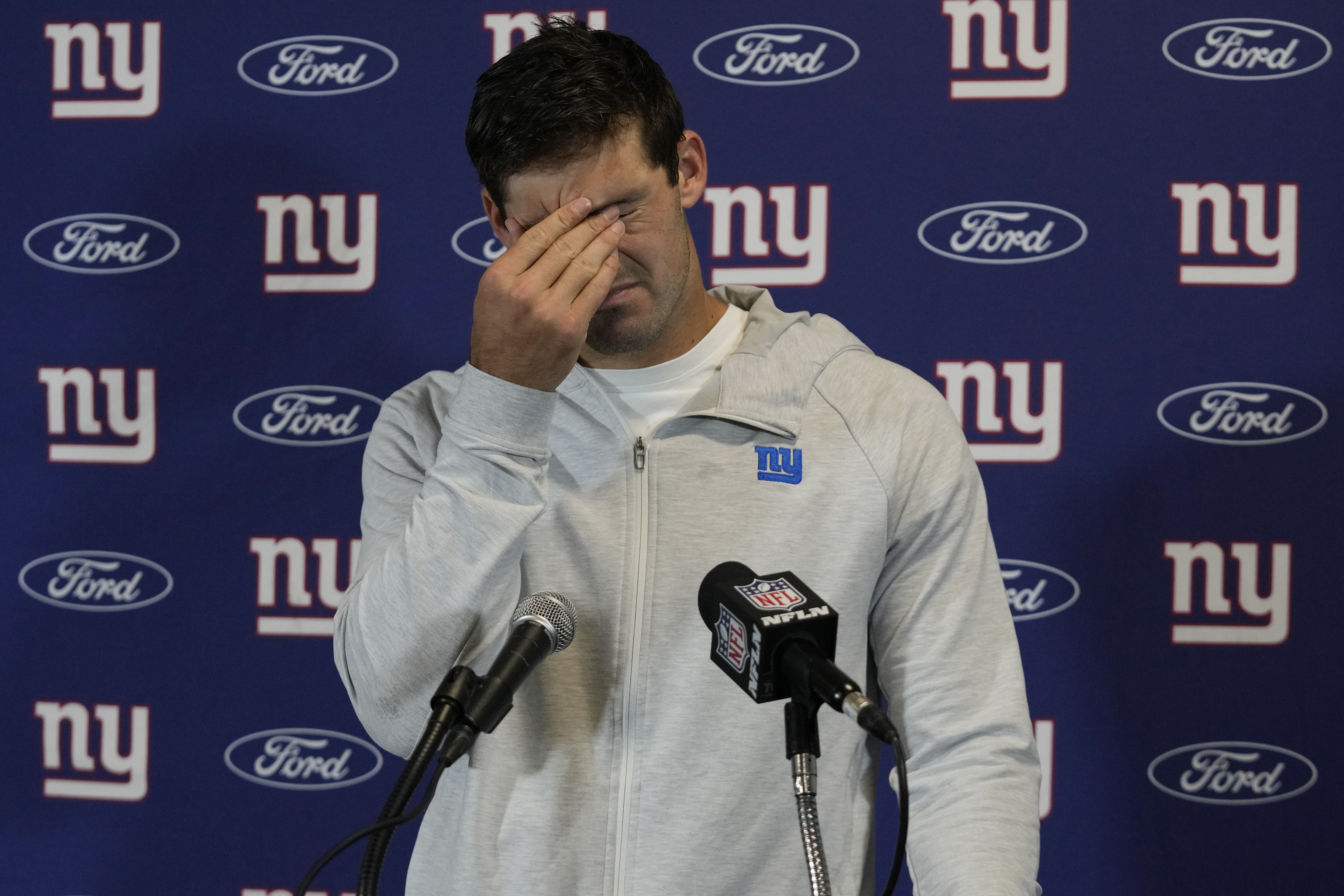 Giants quarterback Daniel Jones is feeling better a day after his neck  injury against the Dolphins – NBC New York