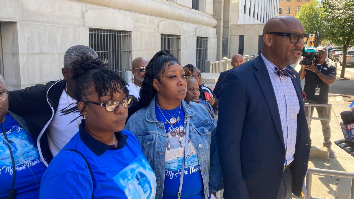 Officer fired after traffic stop led to Black deacon's death – NBC New York - Vimarsana News