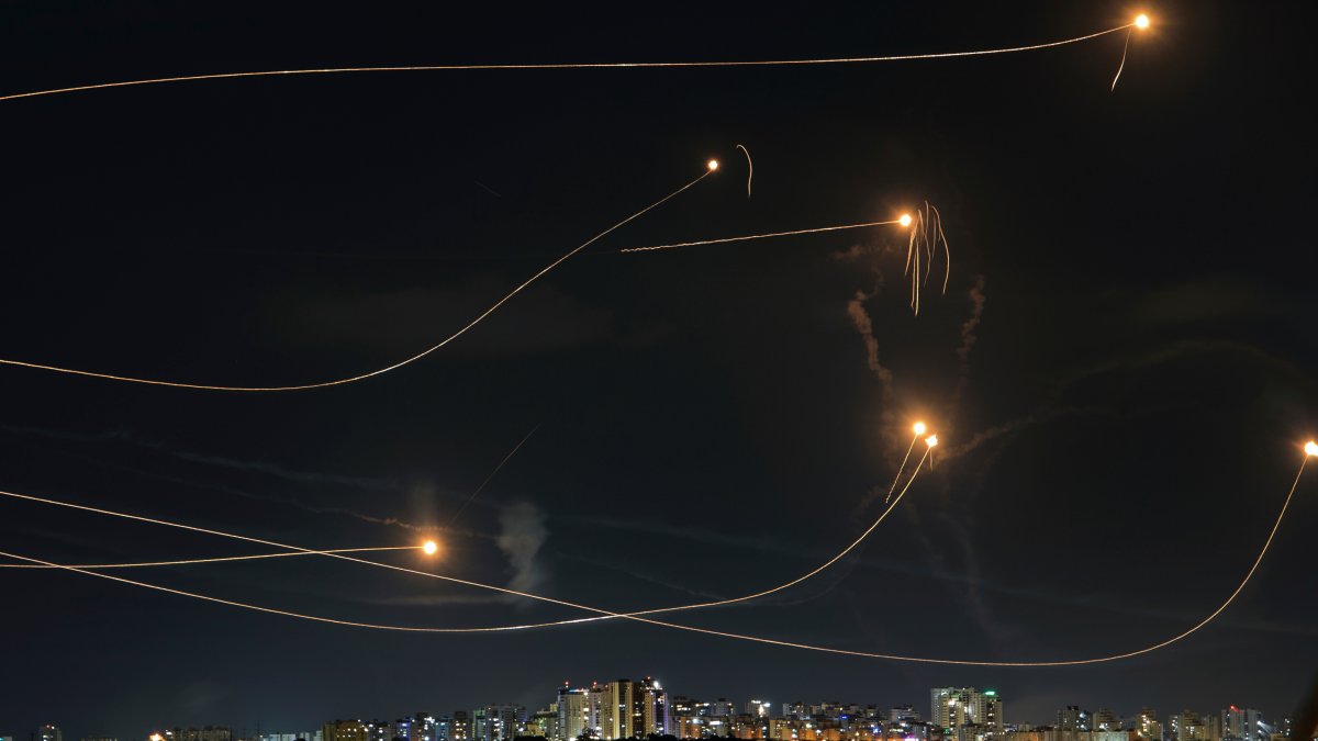 Bad info flooding social media in Israel-Hamas war. Here are the facts – NBC New York - Vimarsana News