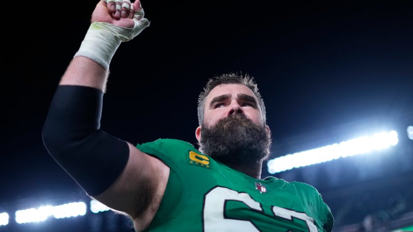 Fanatics apologizes for fumbling launch of Eagles' Kelly green jerseys 