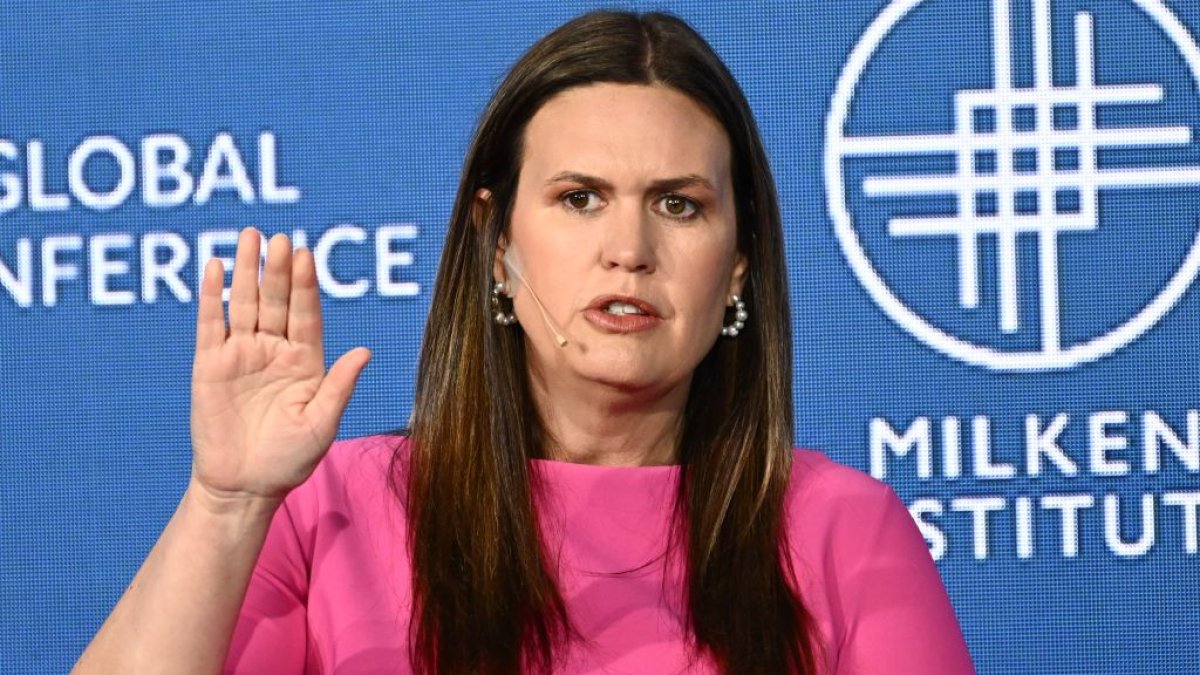 Arkansas Governor Sarah Huckabee Sanders faces audit over $19,000 lectern – NBC New York - Vimarsana News