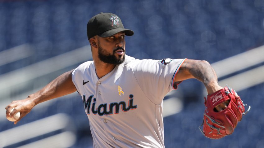 Marlins stun Holmes and Kahnle with 5 runs in 9th, beat Yankees 8-7 as  Burger gets game-ending hit