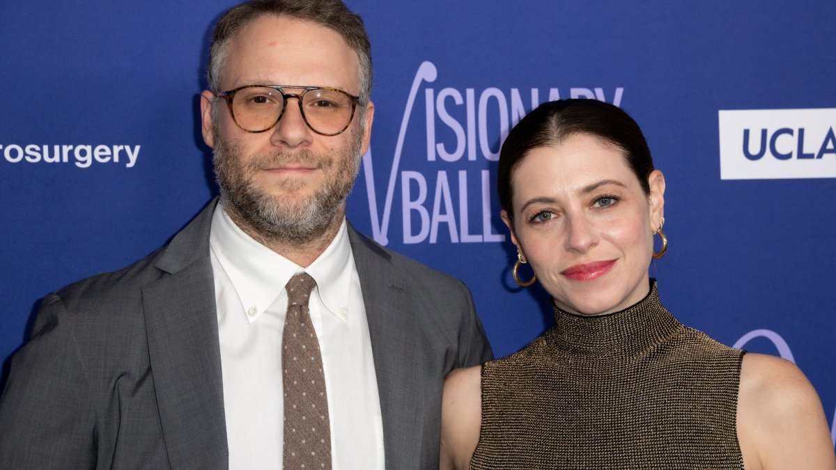 Seth Rogen's wife Lauren shares she had brain aneurysm removed – NBC New York - Vimarsana News