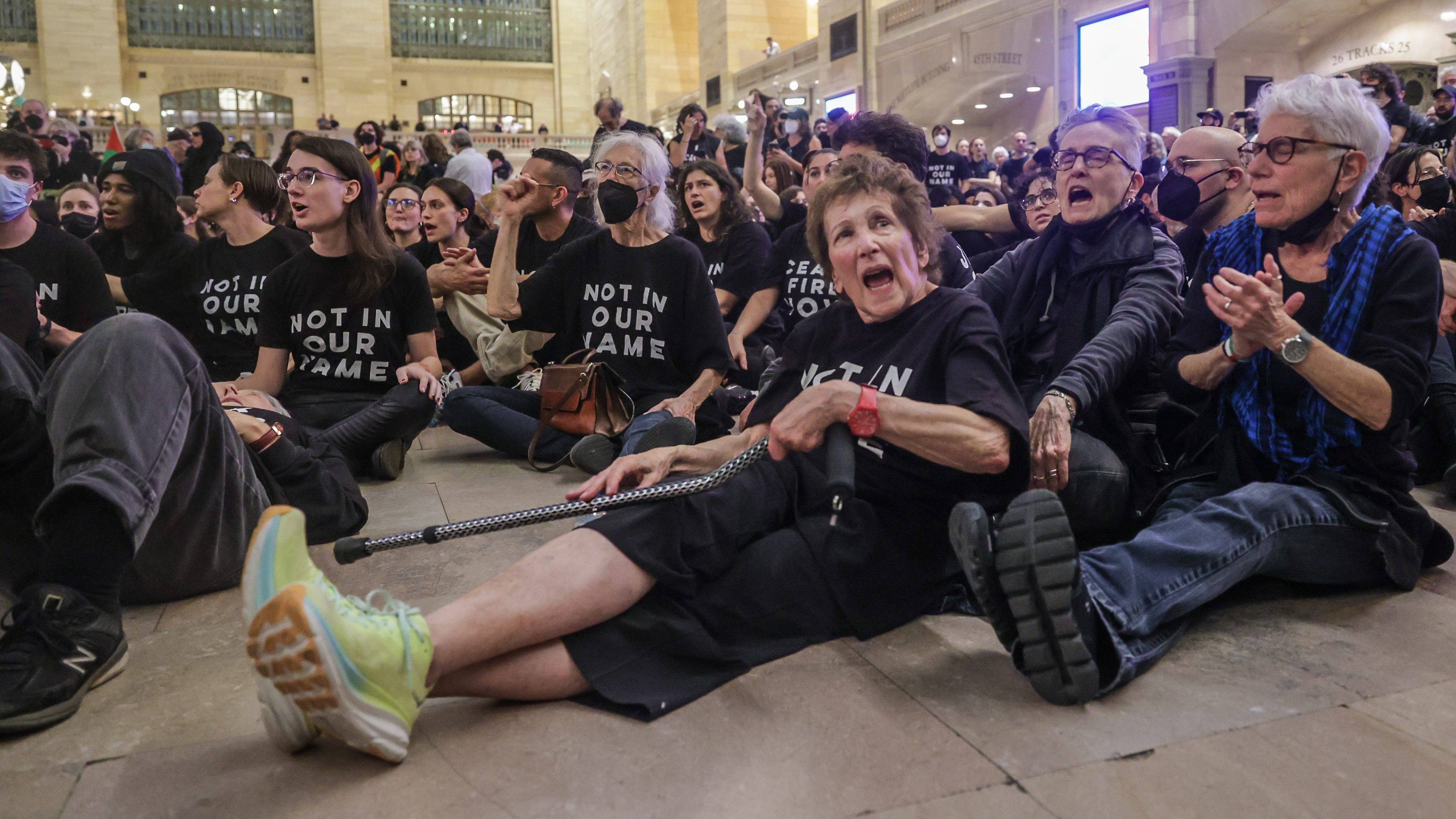 Photos: Grand Central cease-fire protest