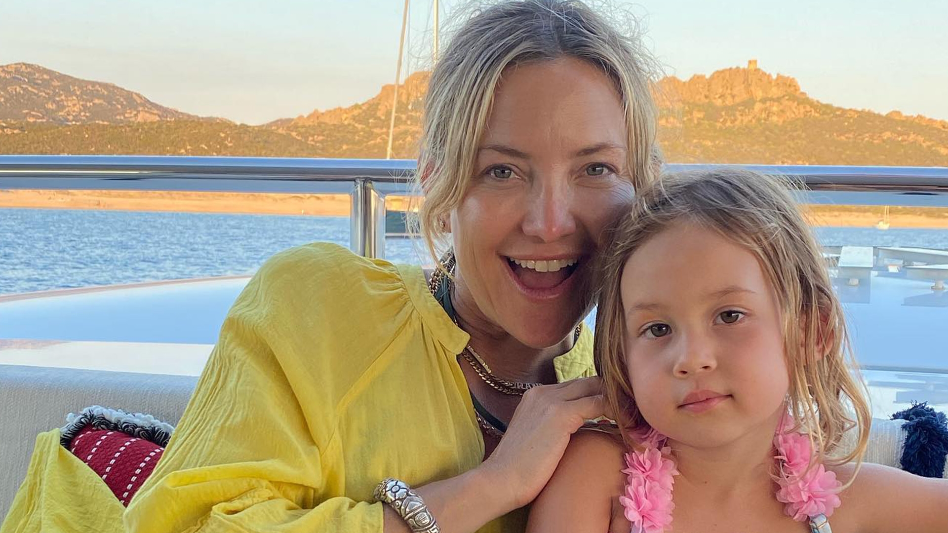 Kate Hudson Serves Mom-on-the-Go Style With Daughter Rani in NYC